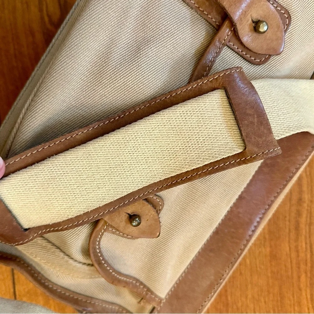 A684 circa 1978 Ghurka No. 8 Courier Bag Leather USA Made Vintage Saddle